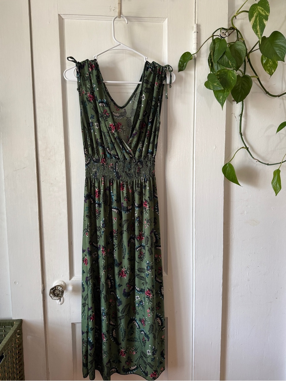 Sleeveless Green Floral V-Neck Maxi Dress FC size m-L - Picture 1 of 9